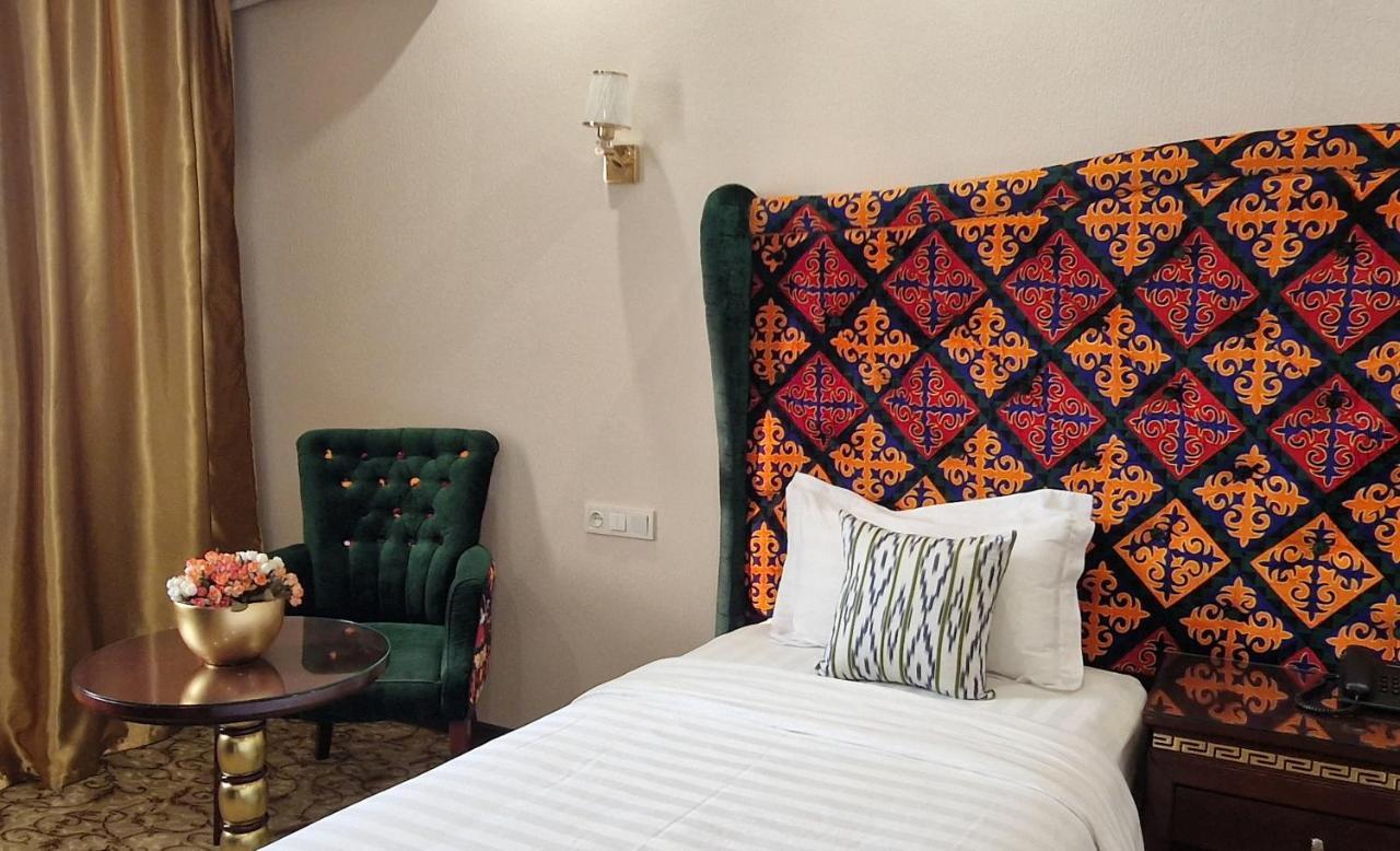 Emirhan Hotel Samarkand Exterior photo