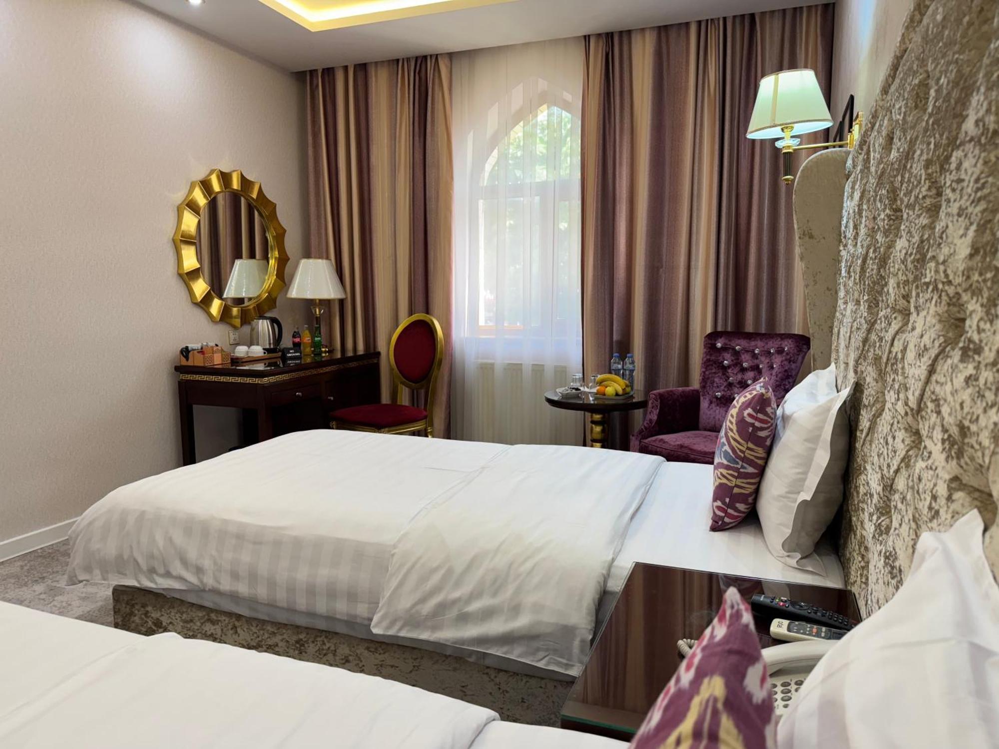 Emirhan Hotel Samarkand Exterior photo